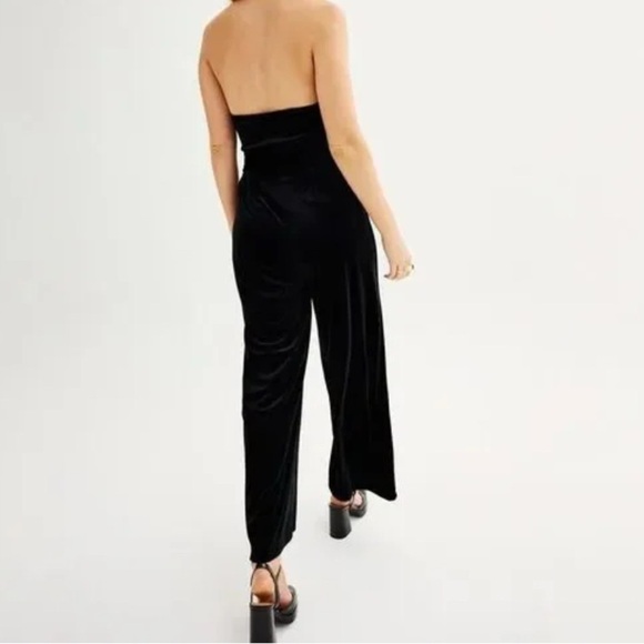 NWT Nine West Velvet Stretch Halter Jumpsuit - Picture 2 of 6